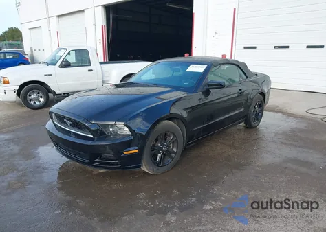 2014 Ford Mustang V6 Premium from USA, damaged, VIN 1ZVBP8EM4E5296954